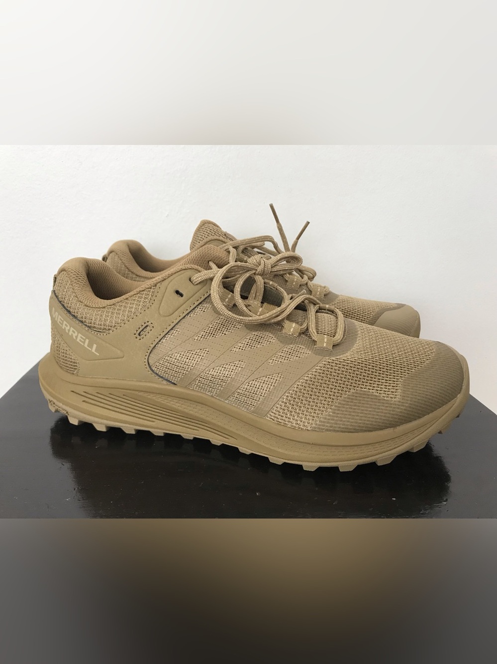 Size 9 Wide Mens Merrell Nova 3 Tactical Hiking Vibram Shoes Brown J005045W